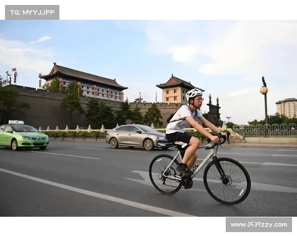 西安城墙骑行赛事、西安古城墙自行车赛事激情开赛穿越千年历史共享速度盛宴